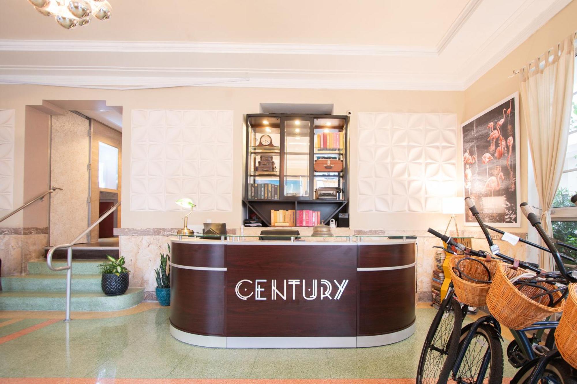 Century 3* Miami Beach